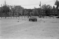 1976-05-09_03_Autocross_Mini_(Bob_Budewitz).JPG (332000 bytes)